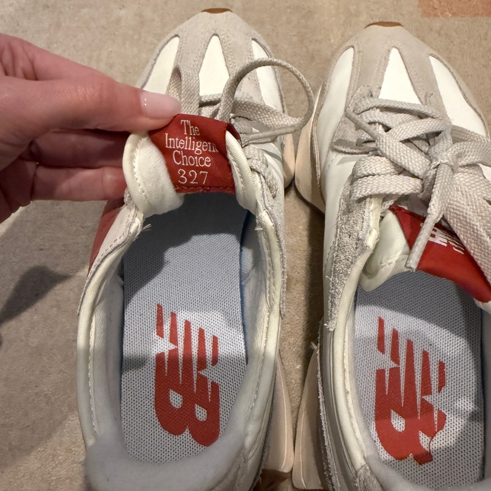 New Balance 327 Sneakers - Picture 4 of 5